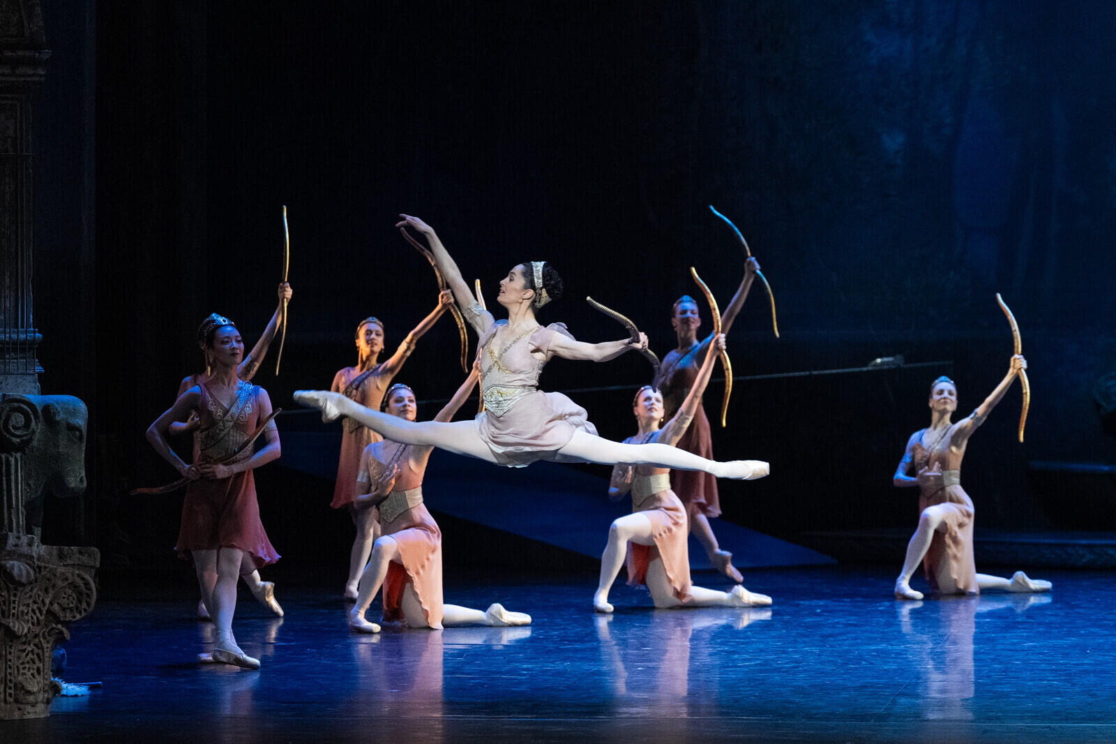 パリ・オペラ座バレエ団のクラシック・バレエをより活性化させた